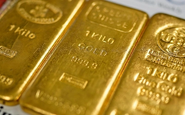 Золото начало падать в цене