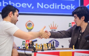 Жавохир Синдаров вышел в финал Кубка мира по шахматам, одолев Нодирбека Якуббоева