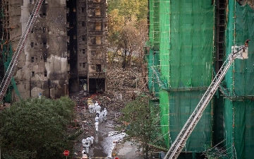 В Гонконге арестовали восемь человек по делу о пожаре в ЖК, унесшем не менее 128 жизней