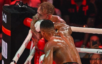 Бокс: Энтони Джошуа нокаутировал блогера Джейка Пола