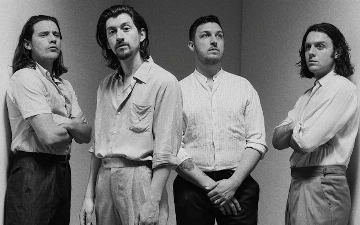 Arctic Monkeys представили первую песню за четыре года