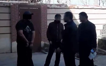 В Сурхандарье мужчина незаконно удерживал и пытал иностранца