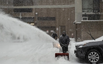 Обрушившаяся на США снежная буря затронула около 200 млн человек