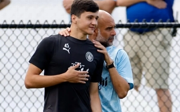 «Не Шекспир, но его английский все лучше». Гвардиола оценил прогресс Хусанова