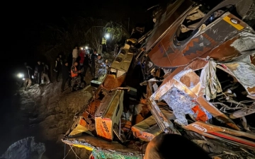 В Непале не менее 18 человек погибли при падении автобуса в реку