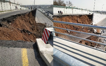 "Kuchli yog‘ingarchilik ta‘siri" – poytaxt hokimligi yo‘l o‘tkazgich o‘pirilishi haqida