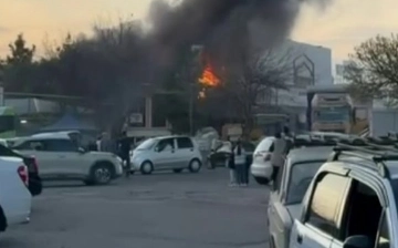 В Ташкенте произошел крупный пожар в магазине стройматериалов