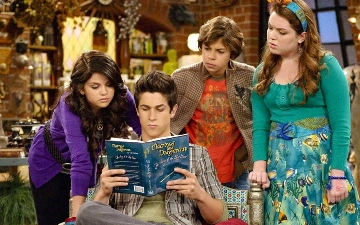 «Волшебники из Вэйверли Плэйс» возвращаются спустя 14 лет