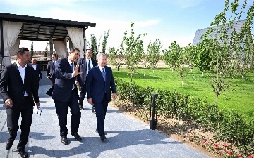 Шавкат Мирзиёев ознакомился с проектами в новом туристическом комплексе, построенном на базе водохранилища «Каркидон»