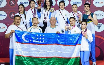 Женская сборная Узбекистана заняла третье место на ЧА по спортивной борьбе