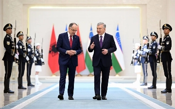 Шавкат Мирзиёев официально встретил президента Албании