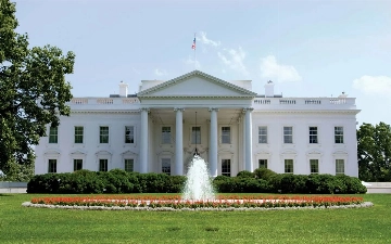 США прекратят принимать просителей политического убежища