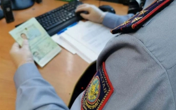 В Казахстане полицейских обязали проверять законность пребывания иностранцев