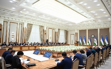 Шавкат Мирзиёев объявил об увольнении руководителя «Региональных электросетей»