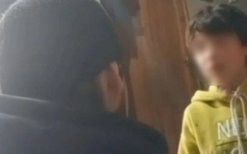В Сурхандарье мужчина заставлял свою дочь есть навоз
