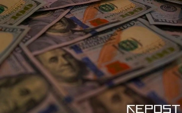 Курсы валют на 17 августа: доллар снова упал ниже 11 900 сумов