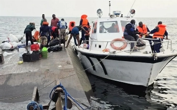 В результате крушения парома на севере Зимбабве погибли 97 человек