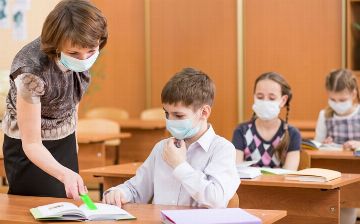 Нурмат Отабеков заявил, что открытие школ может увеличить уровень заболеваемости<br>