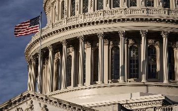Сенат США принял временный бюджет без помощи Украине и Израилю