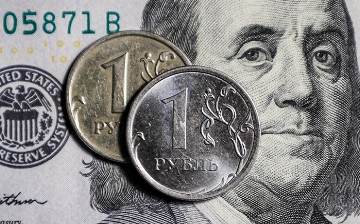 В Узбекистане не перестают падать курсы доллара и рубля
