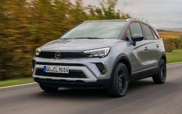 Opel вывел на тесты электрический кроссовер Crossland