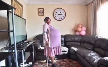 Женщина, которая утверждает, что родила десять детей в Южной Африке, помещена в психиатрическую больницу