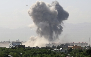В Кабуле прогремел взрыв в мечети при МВД, есть погибшие — видео