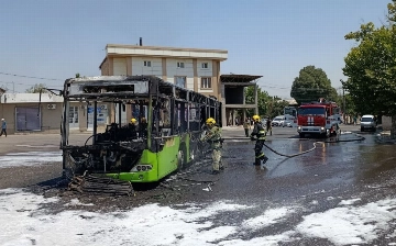 В Ташкенте полностью сгорел пассажирский автобус