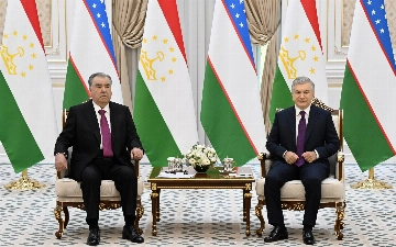 Мирзиёев и Рахмон провели переговоры и первое заседание Высшего межгосударственного совета