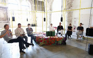 В Национальном павильоне Узбекистана в Венеции состоялась дискуссия на тему архитектуры узбекских общин