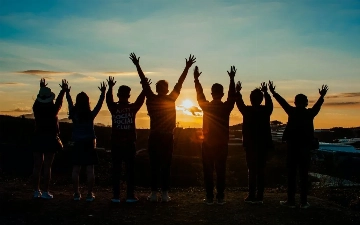 Богатые социальные связи могут замедлять старение