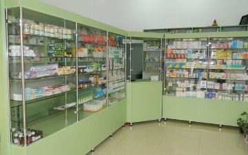 Агентство по защите прав потребителей выявило завышение цен в 42 аптеках