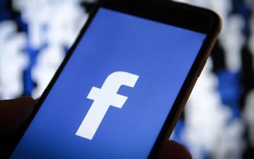 Власти США потребовали от Facebook продать WhatsApp и Instagram