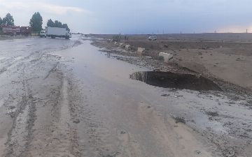 В Намангане из-за наводнения перекрыли дороги