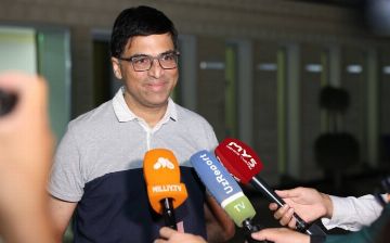 Чемпион мира по шахматам Вишванатан Ананд прибыл в Ташкент