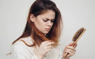О каких 5 заболеваниях может говорить состояние волос и кожи головы?