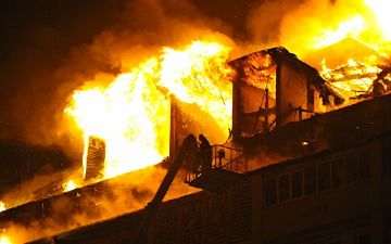 В Янгихаетском районе загорелся жилой дом: один человек погиб