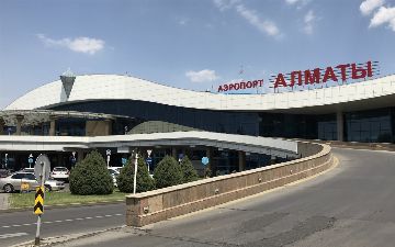 Казахстан планирует закрыть авиасообщение с рядом стран из-за «омикрон» штамма COVID-19