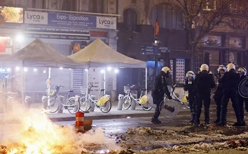Во Франции задержали более 200 человек, учинивших беспорядки после финала ЧМ — видео