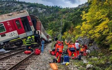 В Словакии столкнулись поезда, пострадали 100 человек