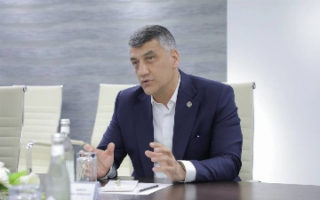 Алишер Кадыров призвал не связывать загрязнение воздуха с правительством