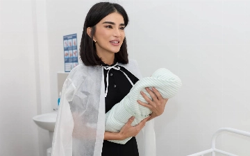 Саида Мирзиёева посетила заново отстроенную поликлинику в Ургуте. В декабре там почти не было условий