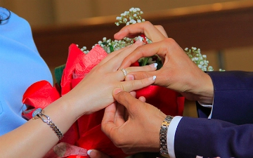 Вступающим в брак узбекистанцам не придется ждать месяц