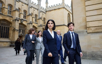 Саида Мирзиёева удостоена награды Оксфордского университета за вклад в права и развитие женщин