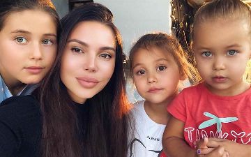 Оксана Самойлова показала, как ее дочери разбрасываются деньгами – видео