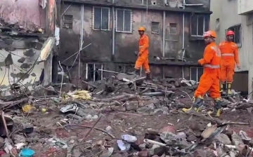 В Индии обрушилось жилое здание, погибли 15 человек