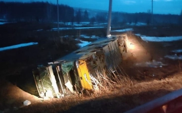 В России опрокинулся автобус, перевозивший узбекистанцев: есть погибшие и пострадавшие