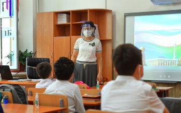 В Узбекистане электронные дневники в школах станут платными