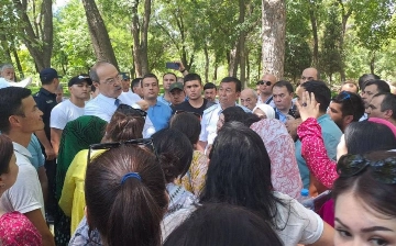 Премьер-министр встретился с жителями, обманутыми застройщиком Aziya Invest Favorit