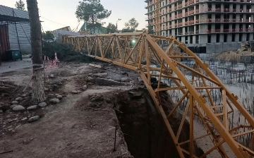 В Ташкенте обрушился башенный кран, есть погибший и пострадавшие